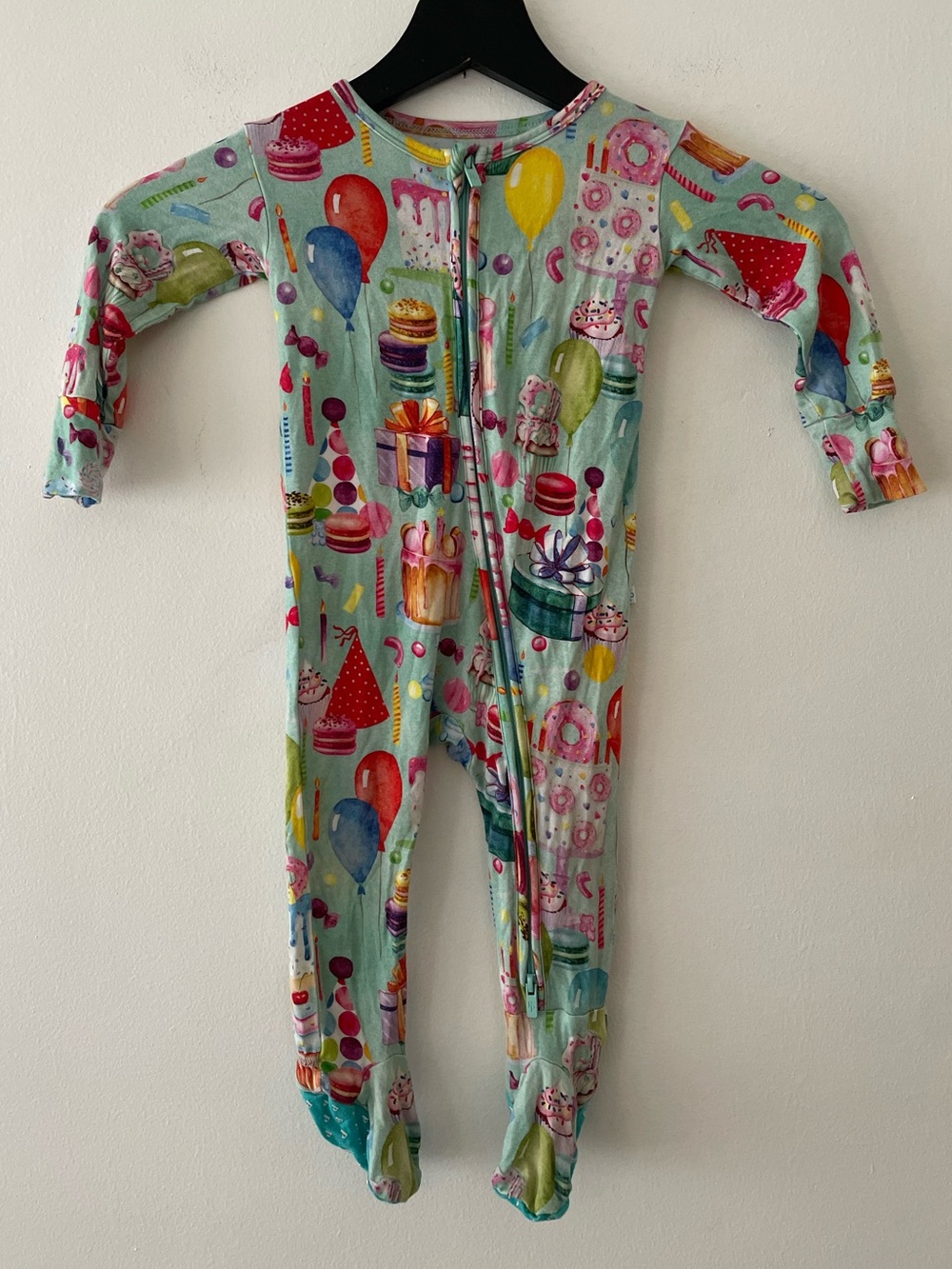 Posh Peanut Birthday Print Footie Pajamas Size 9-12M